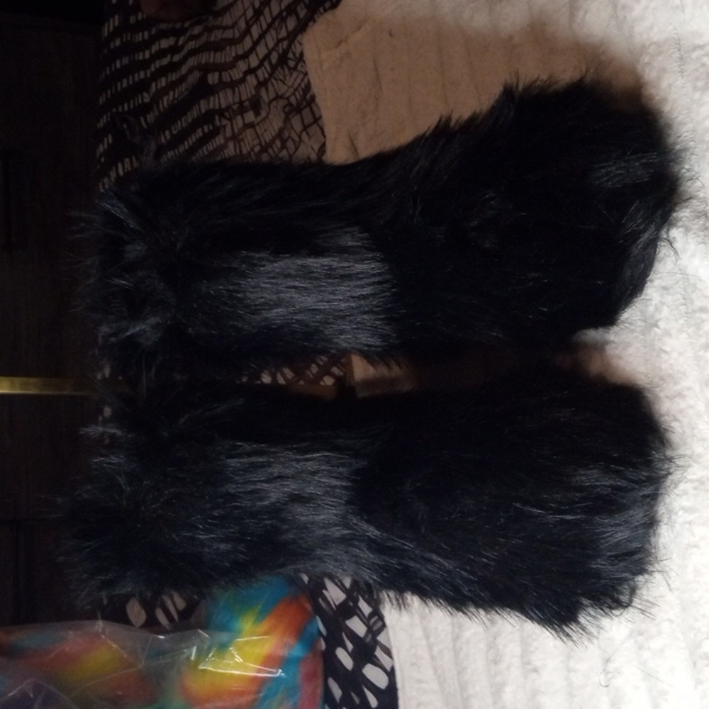 Furry Boots EU Size 36 - Picture 2 of 5